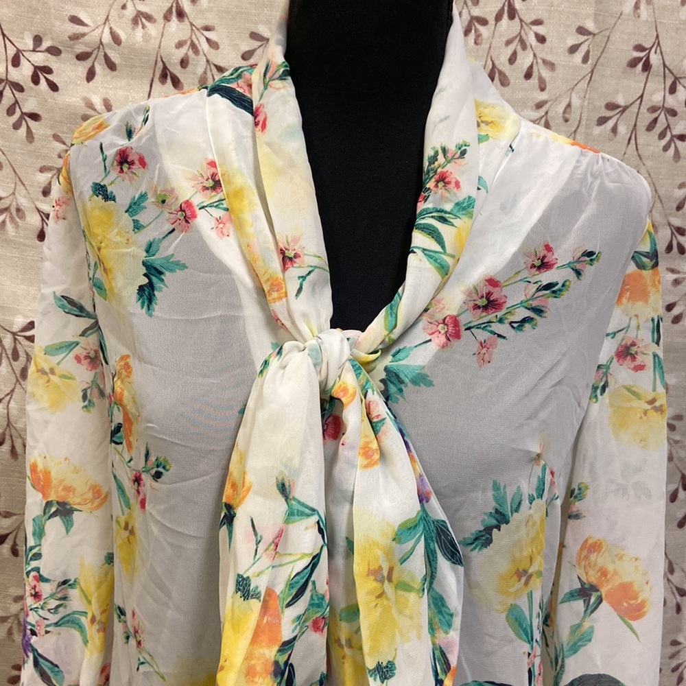 New York & Company - Floral Bow Button Down Blouse (NWT) - Picture 2 of 6